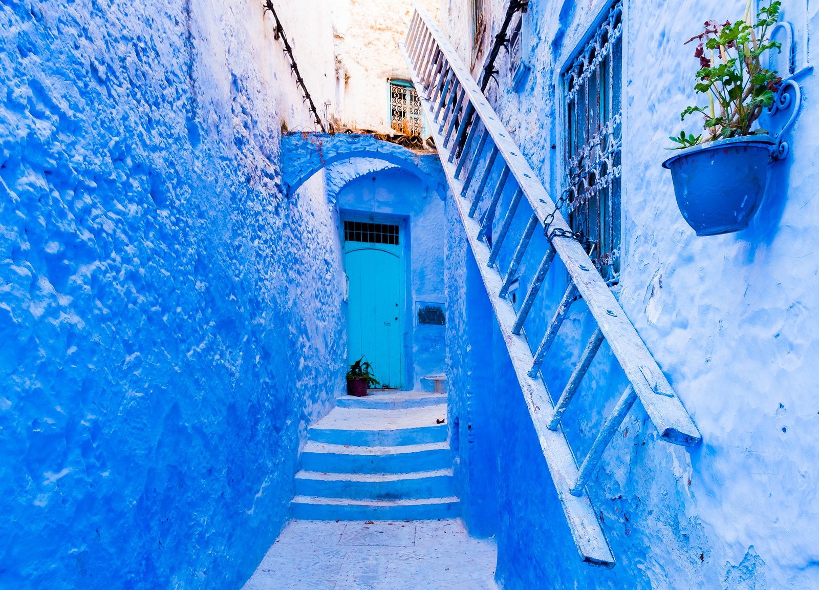 Marrakech: 7-Day Journey to Tangier Via Chefchaouen & Desert